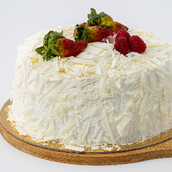 White Forest Cake 1/2 Kg