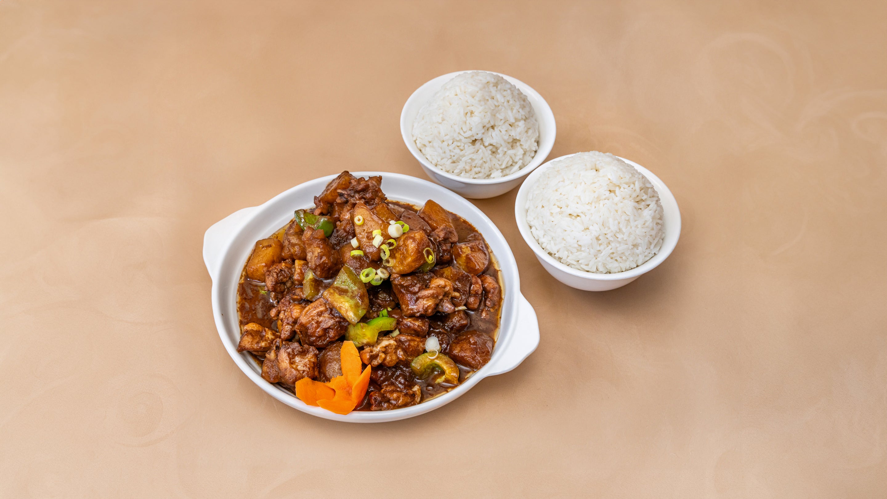 黄焖鸡米饭(双人份) Braised Chicken in Yellow Bean Sauce ( for 2 persons )