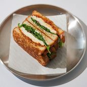 Cherry Tomato Halloumi Toast