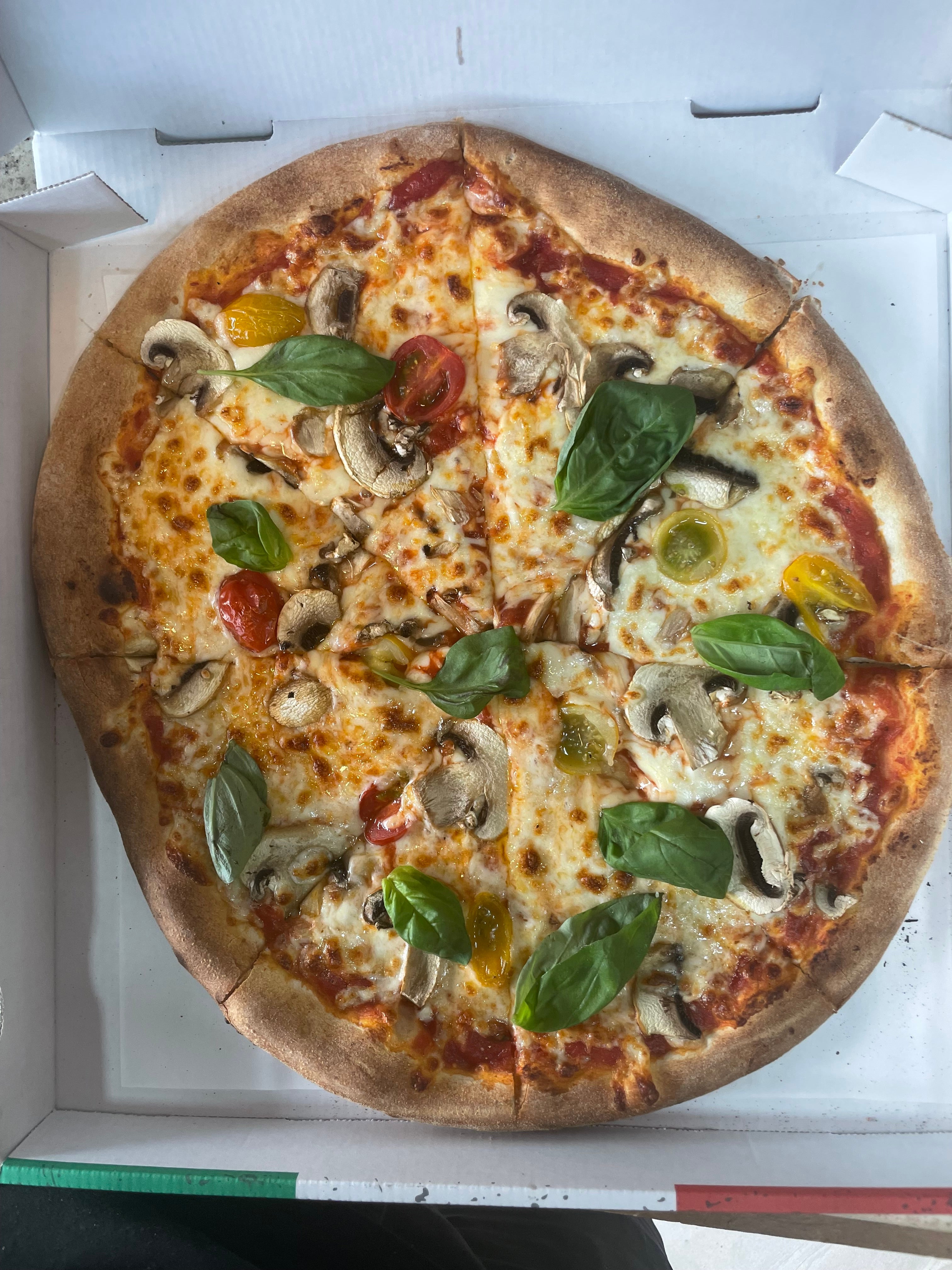 Wood Fired Farnado Pizzeria