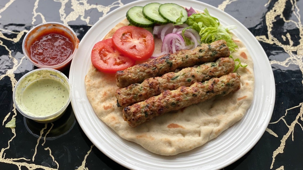 Chicken Seekh Kebab on Naan (3pcs)