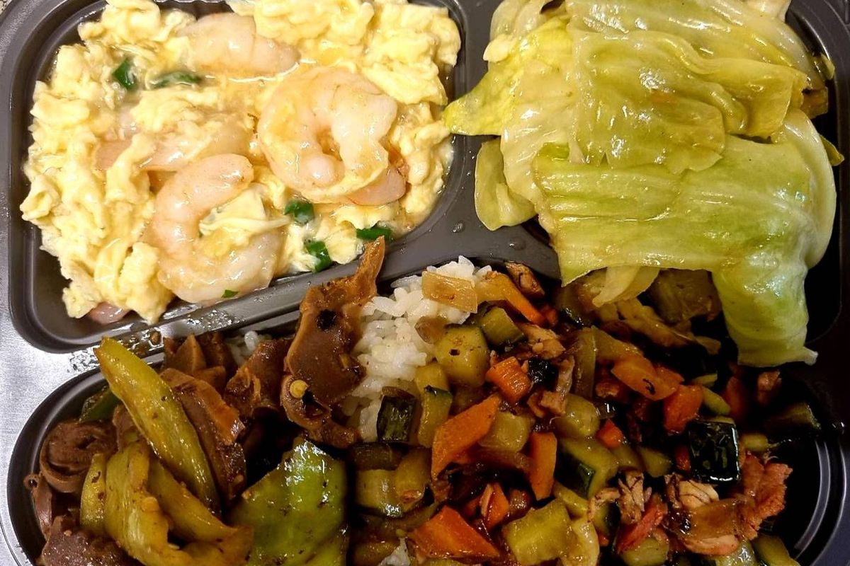 602. King Prawns & Scrambled Egg Rice Bowl 滑蛋虾仁蓋饭