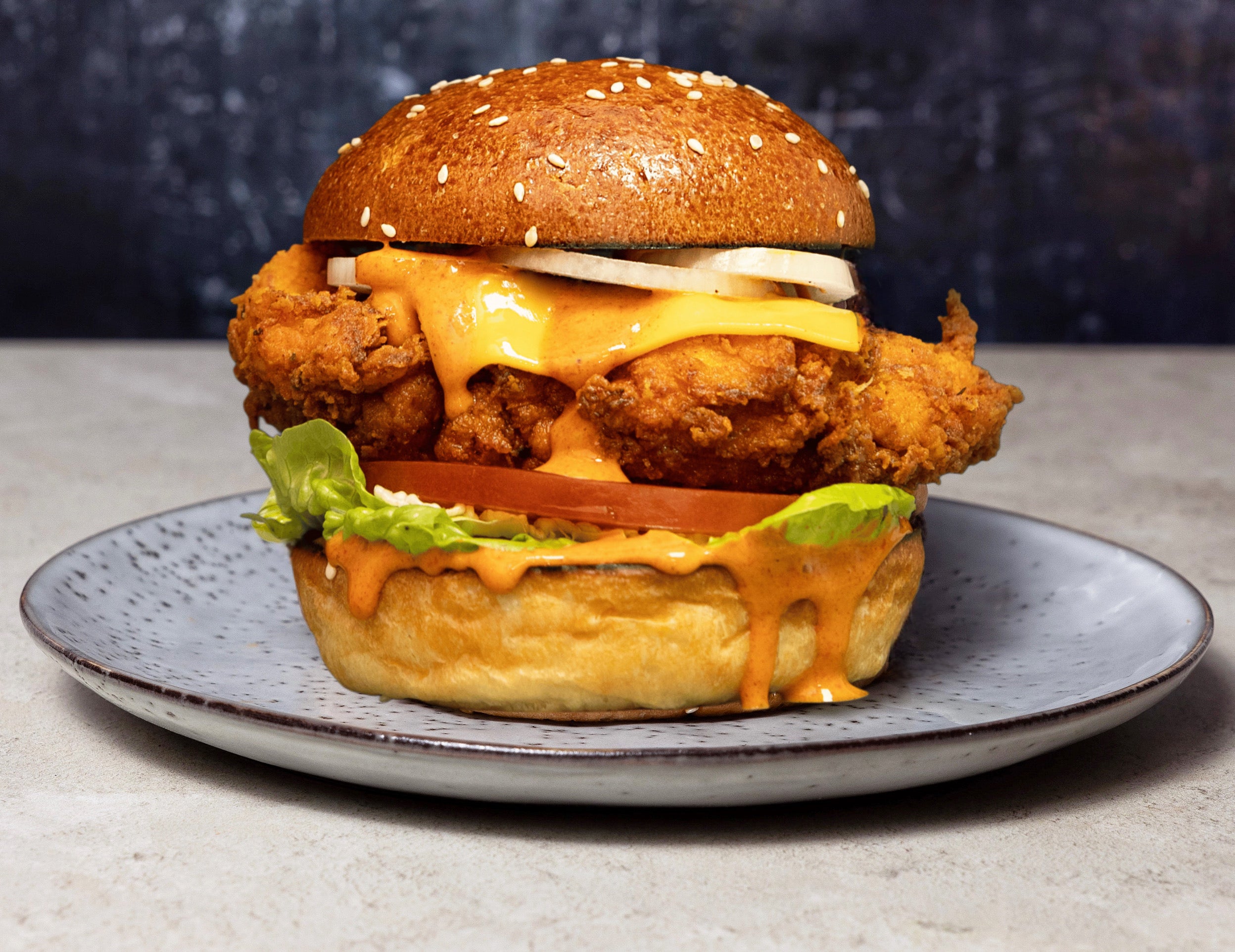 Spicy sriracha chicken burger 🌶️🌶️
