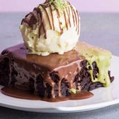 Pistachio Brownie Cake With Icecream