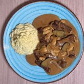 Creamy Beef Stroganoff(Бефстроганов)