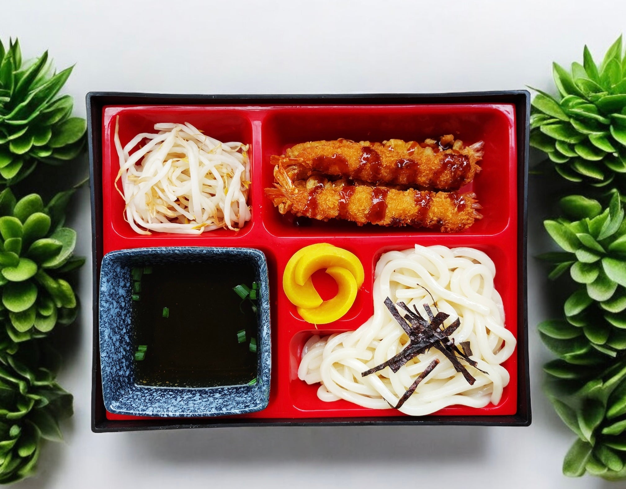 Breaded Shrimps Cold Udon With Dipping Sauce 吉列炸蝦讚岐冷烏冬