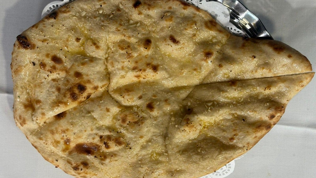 Garlic Nan (V)