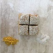 Sfouf Cake