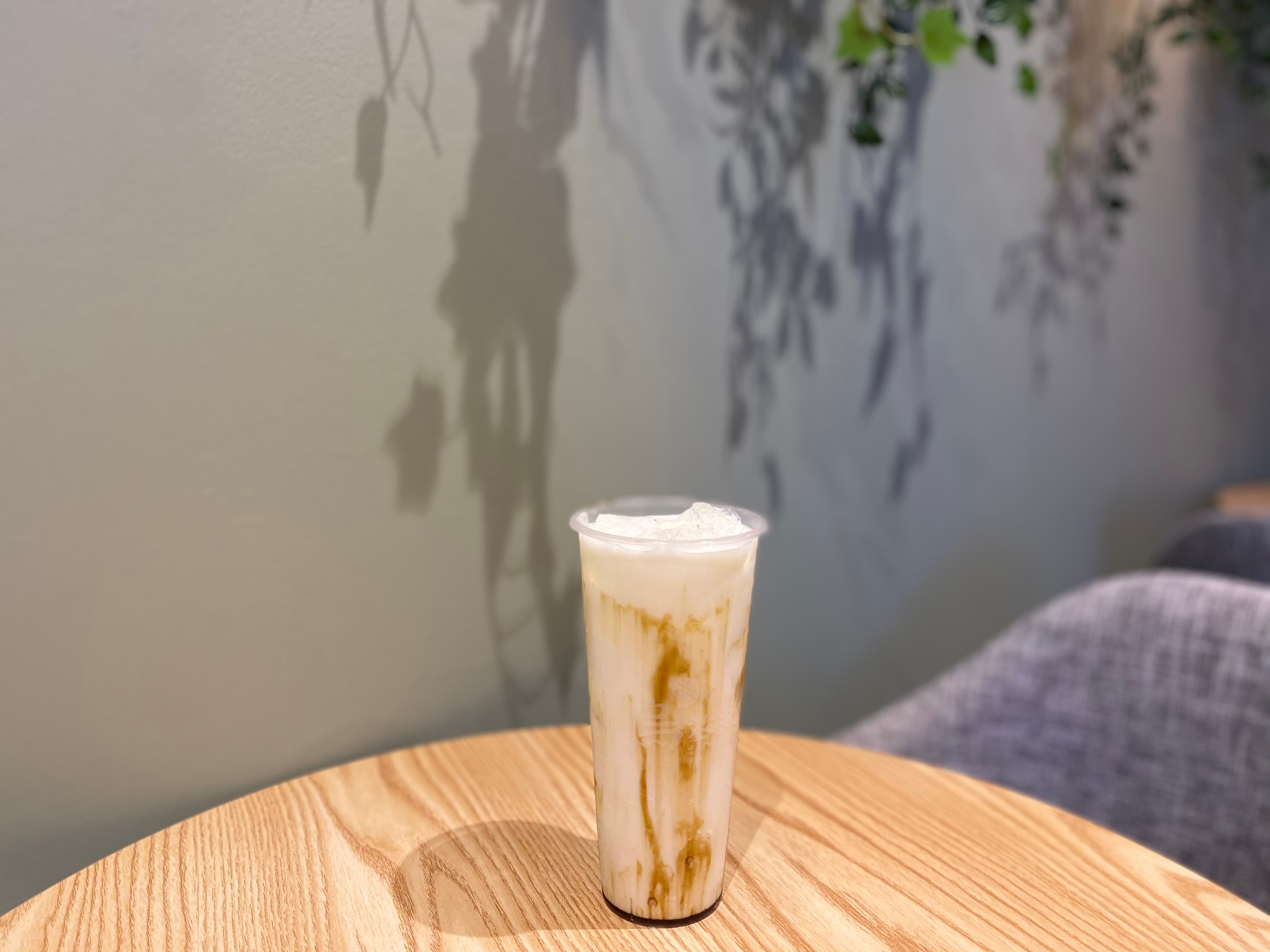 黑色幽默 Brown Sugar Milk with bubbles