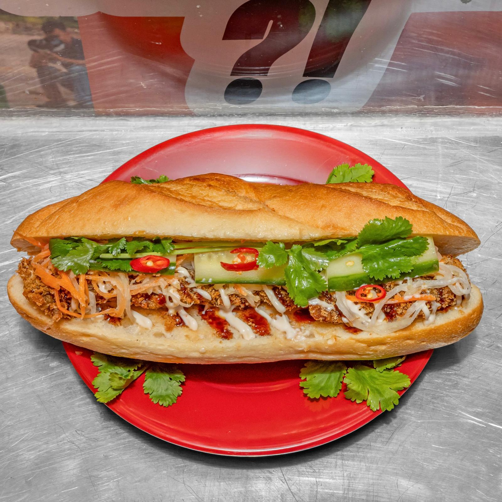 Crispy Chicken Banh Mi (Bánh Mỳ Gà)