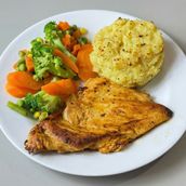 Grilled Chicken with Mashed Potato and Vegetables