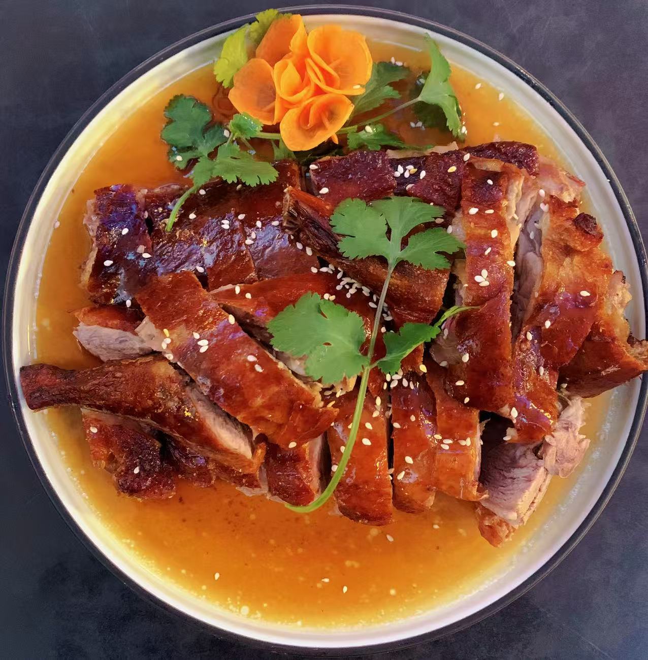 Full Roast Duck 整只明炉烧鸭