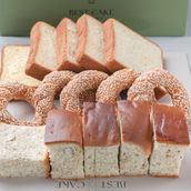 Assorted Bread 