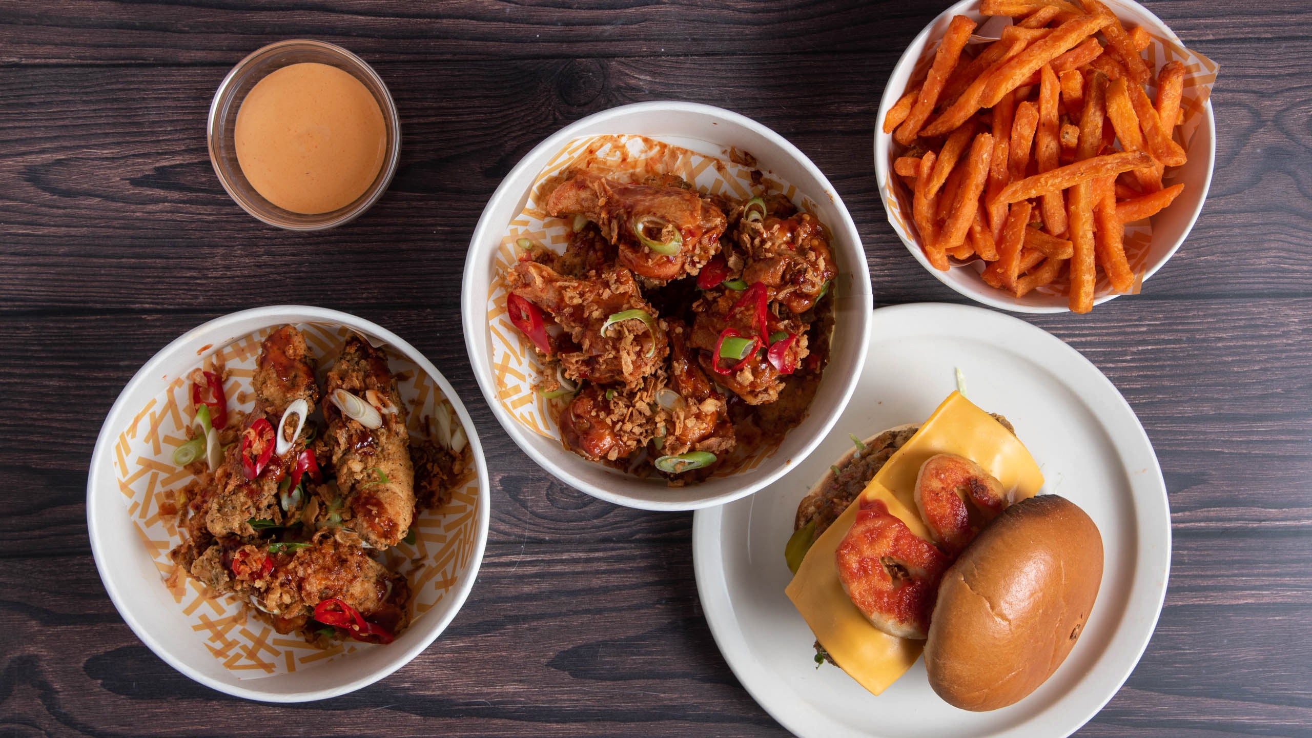 Hollywood Burgers & Shakes حلال
