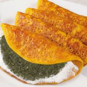 Chebab Zaatar And Cheese