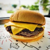 WAGYU BEEF CHEESE BURGER