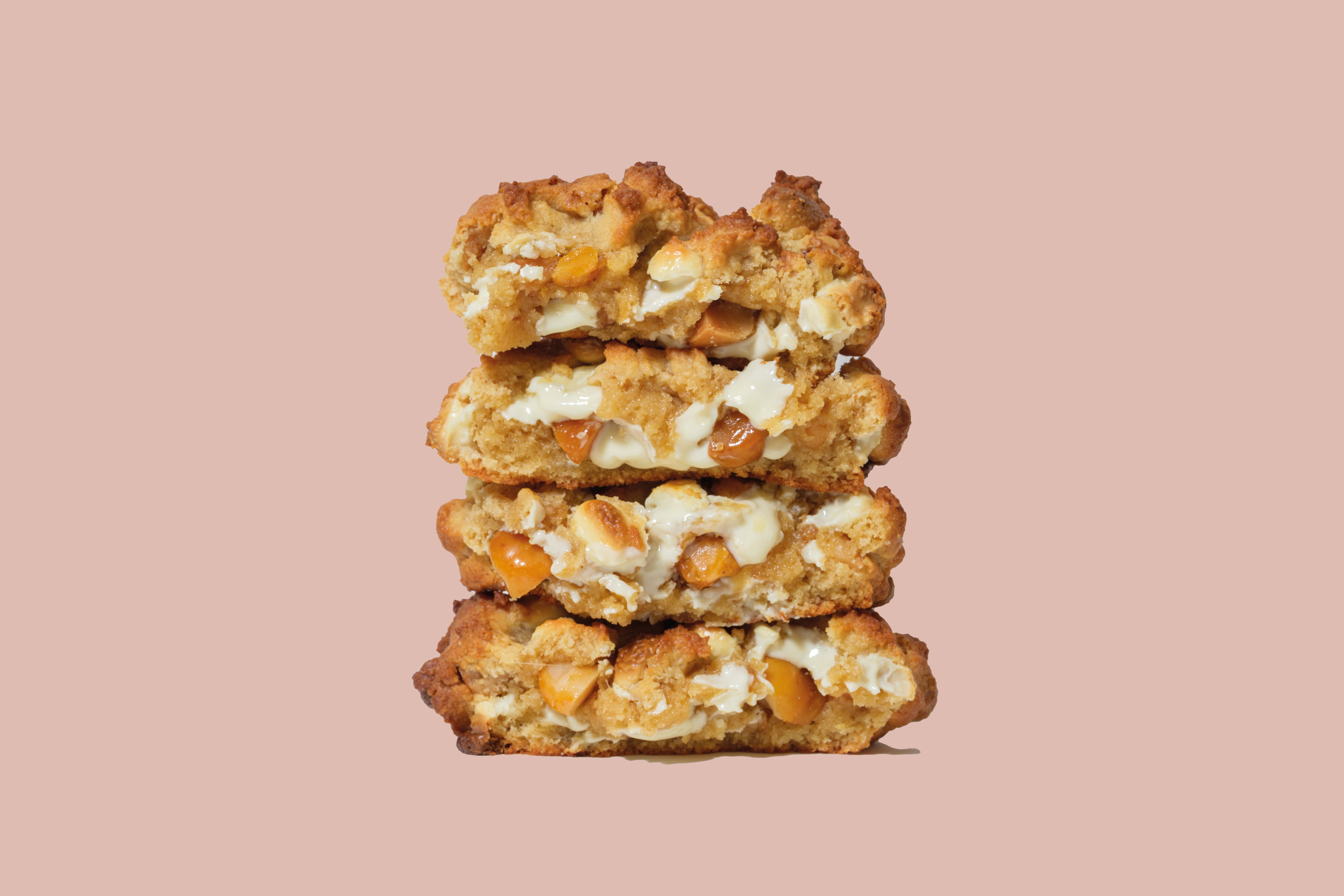 Caramelized Macadamia & White Chocolate