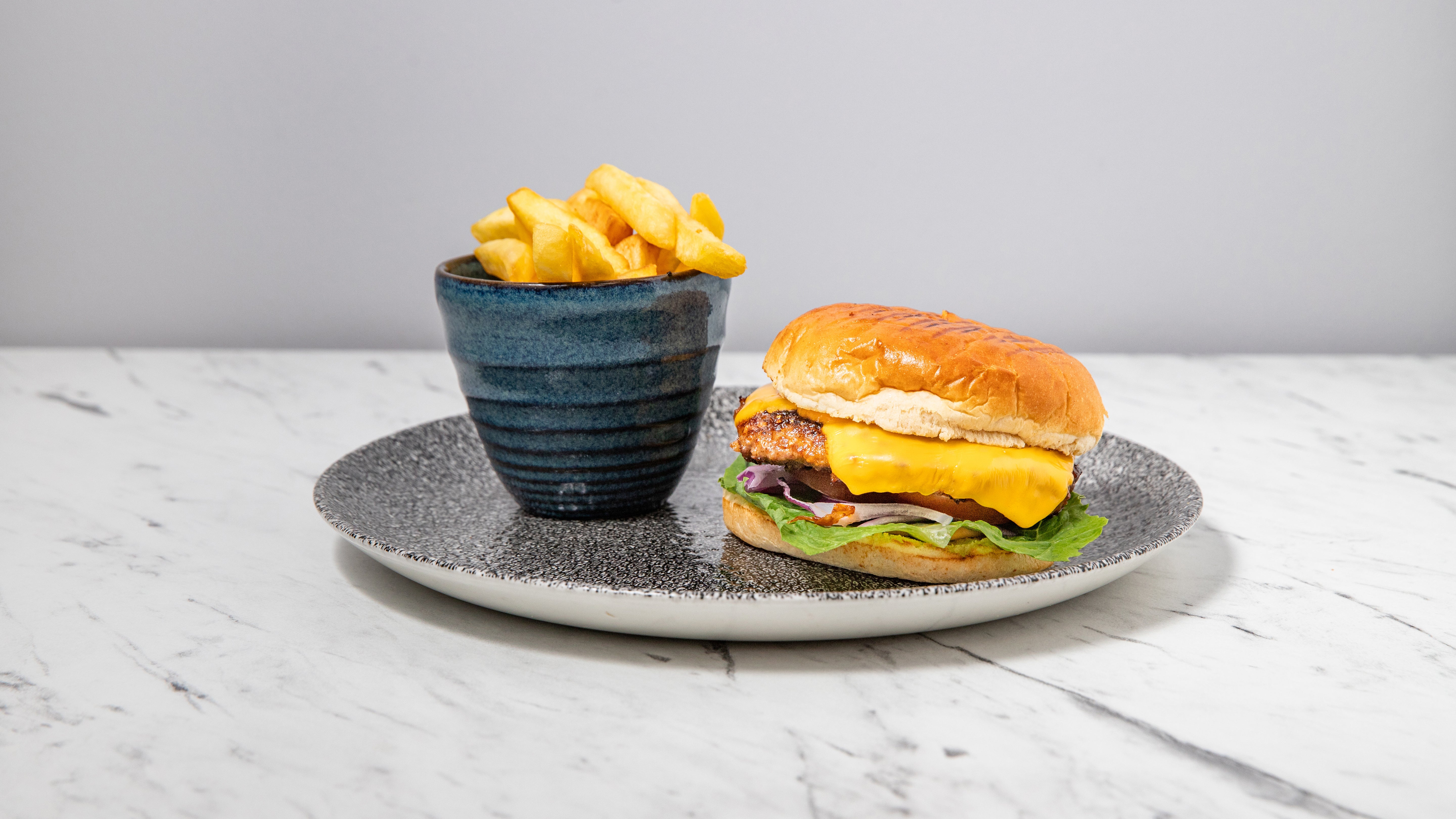 Burger & Fries (H)