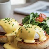 CLASSIC EGG BENEDICT