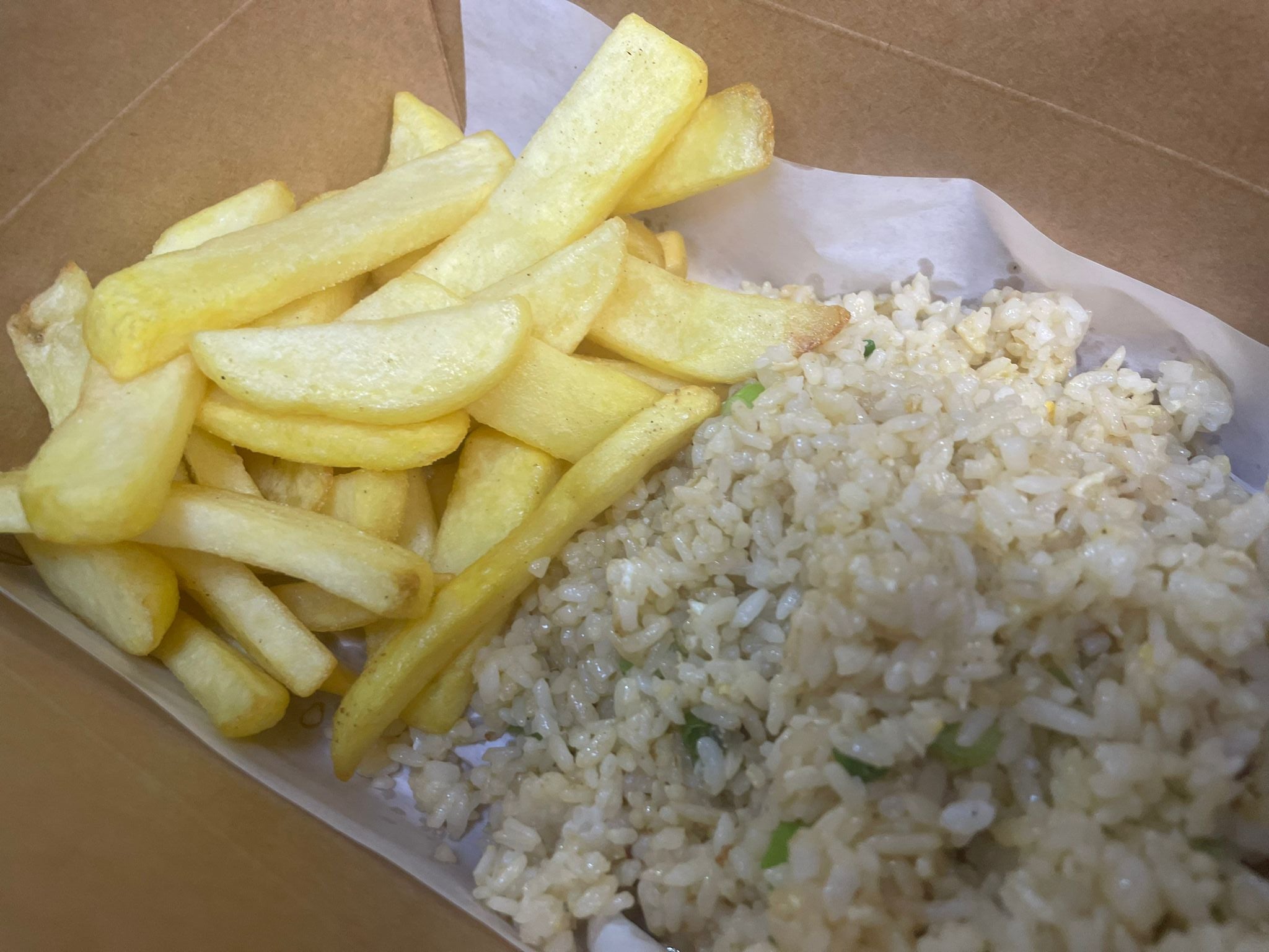 Egg Fried Rice with chips and ketchup 蛋炒飯 配薯條茄汁