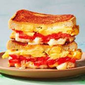 Egg and Tomato Sandwich
