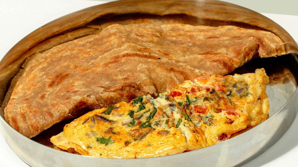 Desi Omelette with Paratha