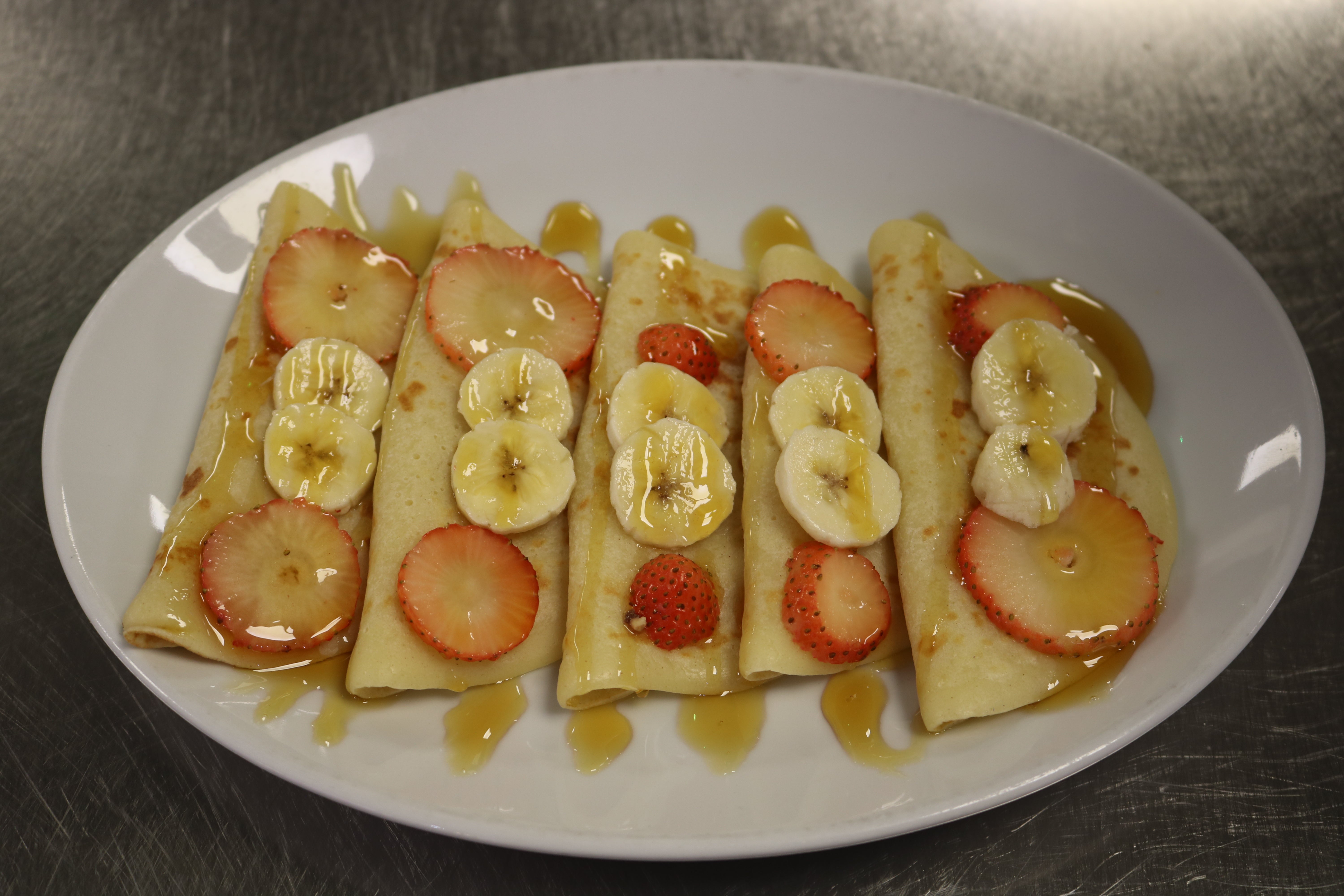 Pancakes with Fresh Fruits & Maple syrup (New)