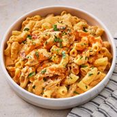 Buffalo spicy Chicken Mac N. Cheese