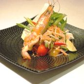 Som Tum Thai With Grilled Prawns Salad