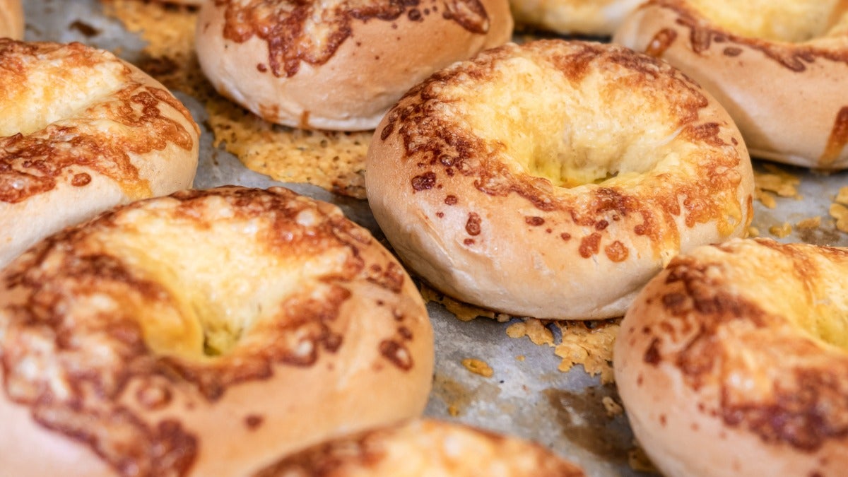 Cheese Bagels (4 pieces)