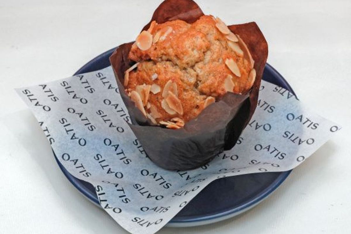 Wholemeal Blueberry & Almond Muffin