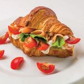 Croissant Wit salmon