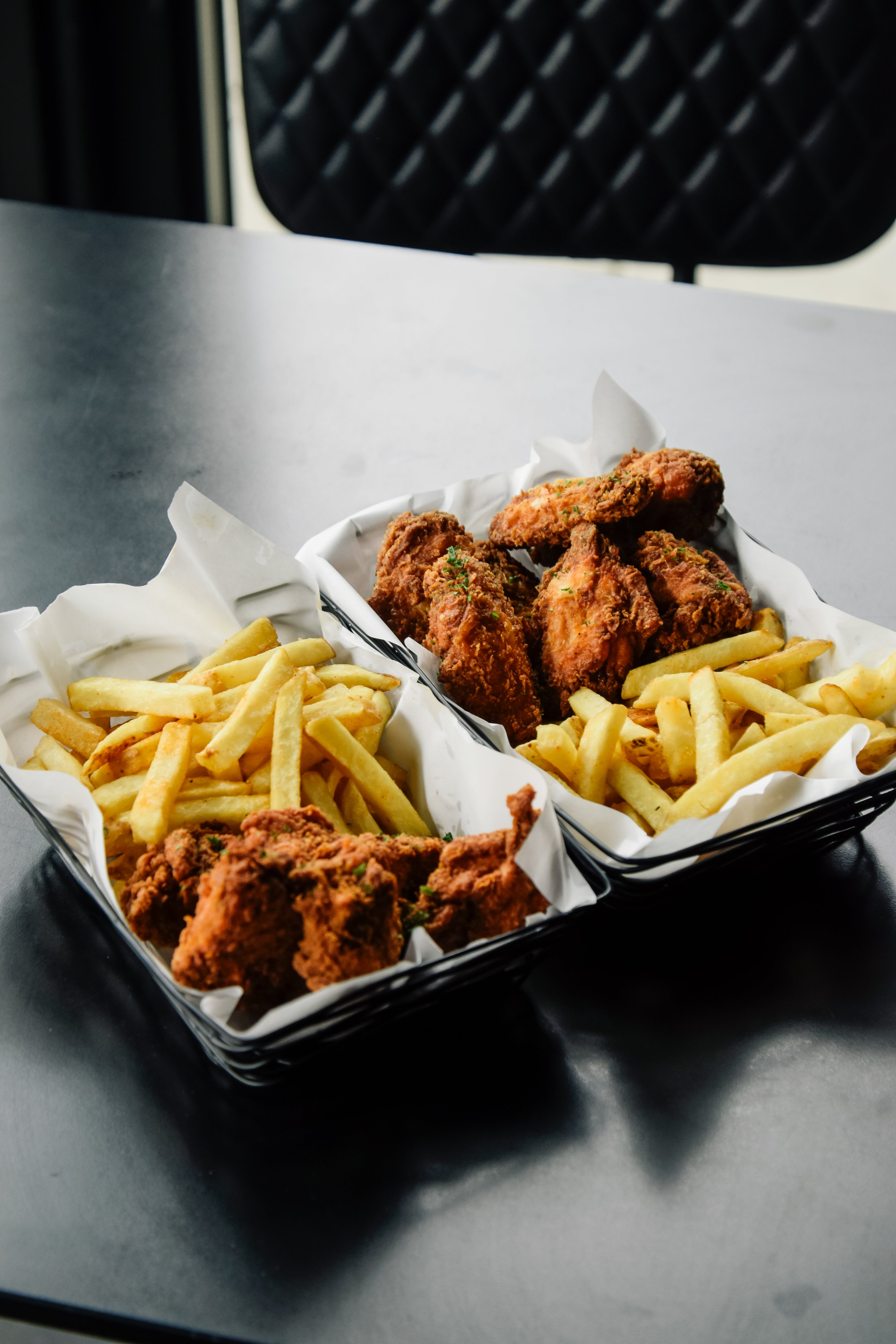 8 Piece Chicken Wings & House Fries