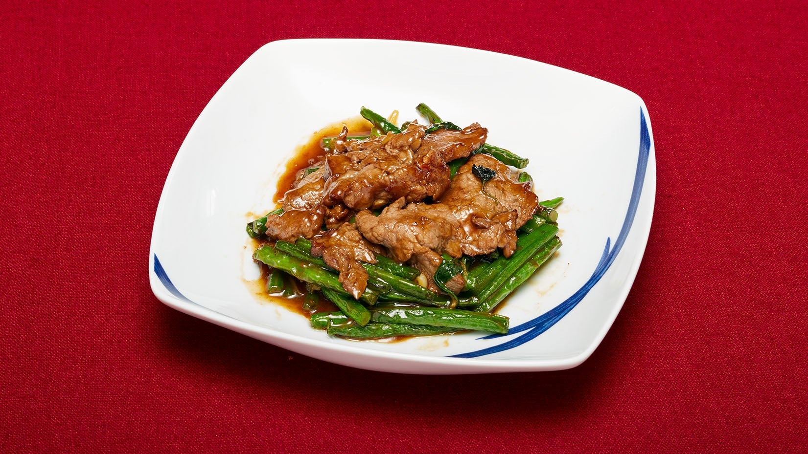 Beef with Thai Basil (f)