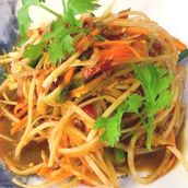 Som Tum Pla Ra Salad