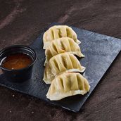 Gyoza (5 Pcs, Pan-Fried Dumplings)