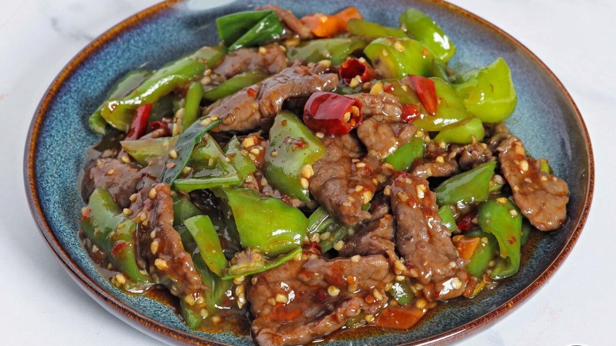 Fried Beef with Cumin and Chilli 小炒孜然牛肉