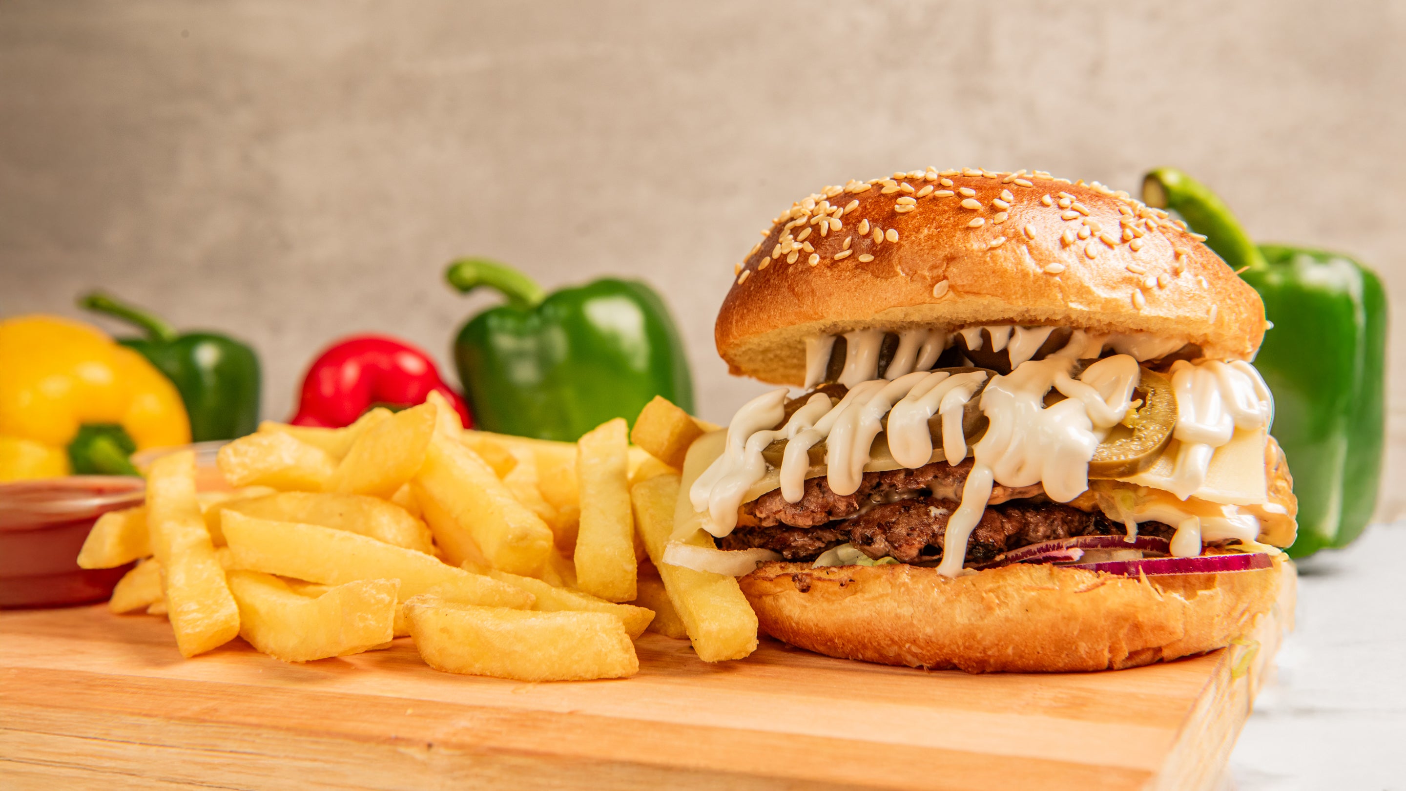 04 Mexican Smash Beef Burger