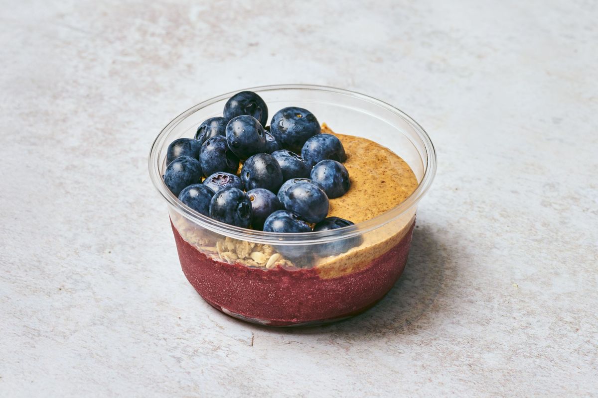 Blueberry & Almond Butter Acai Bowl 