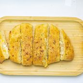 Stuffed Garlic Bread Paneer Tikka