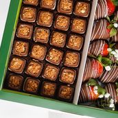 Kinder Pieces with Strawberries Chocolate
