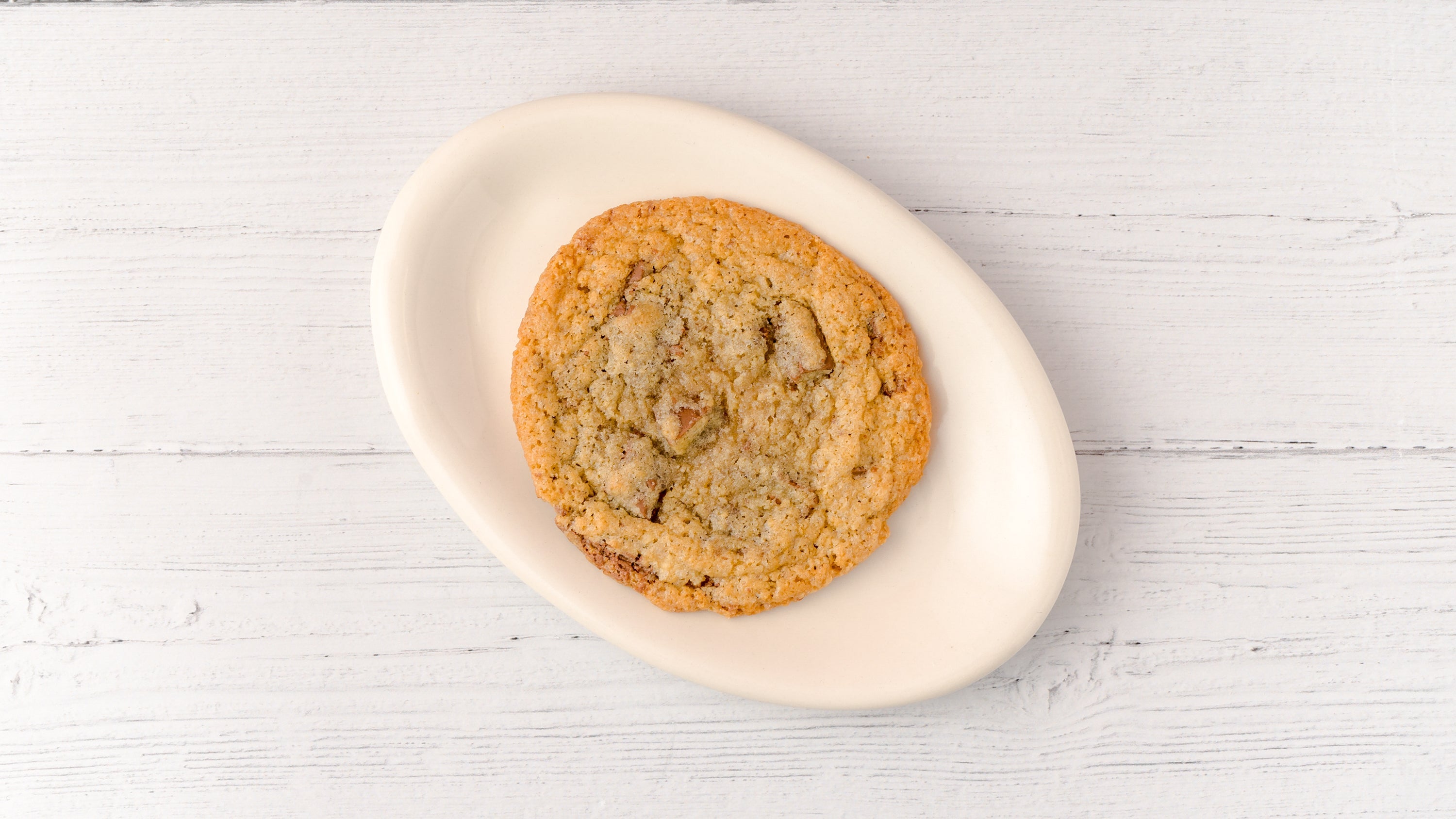 Homemade Chocolate Chip Cookie
