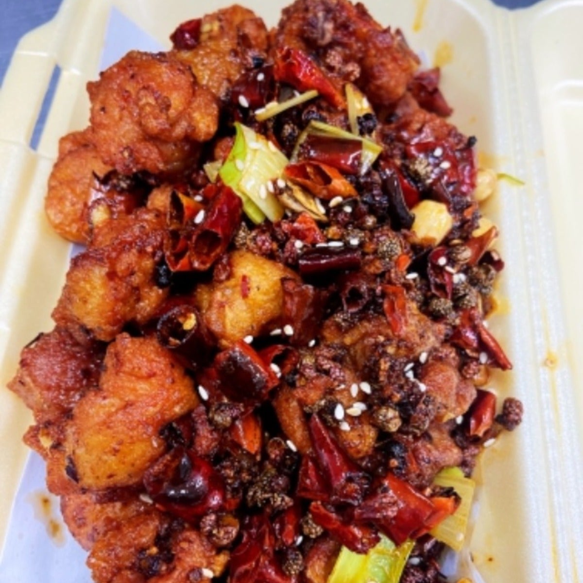 chicken with red chilli 辣子鸡