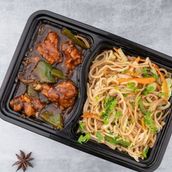 Desi Style Hakka Noodles Served With Chilly Chicken 