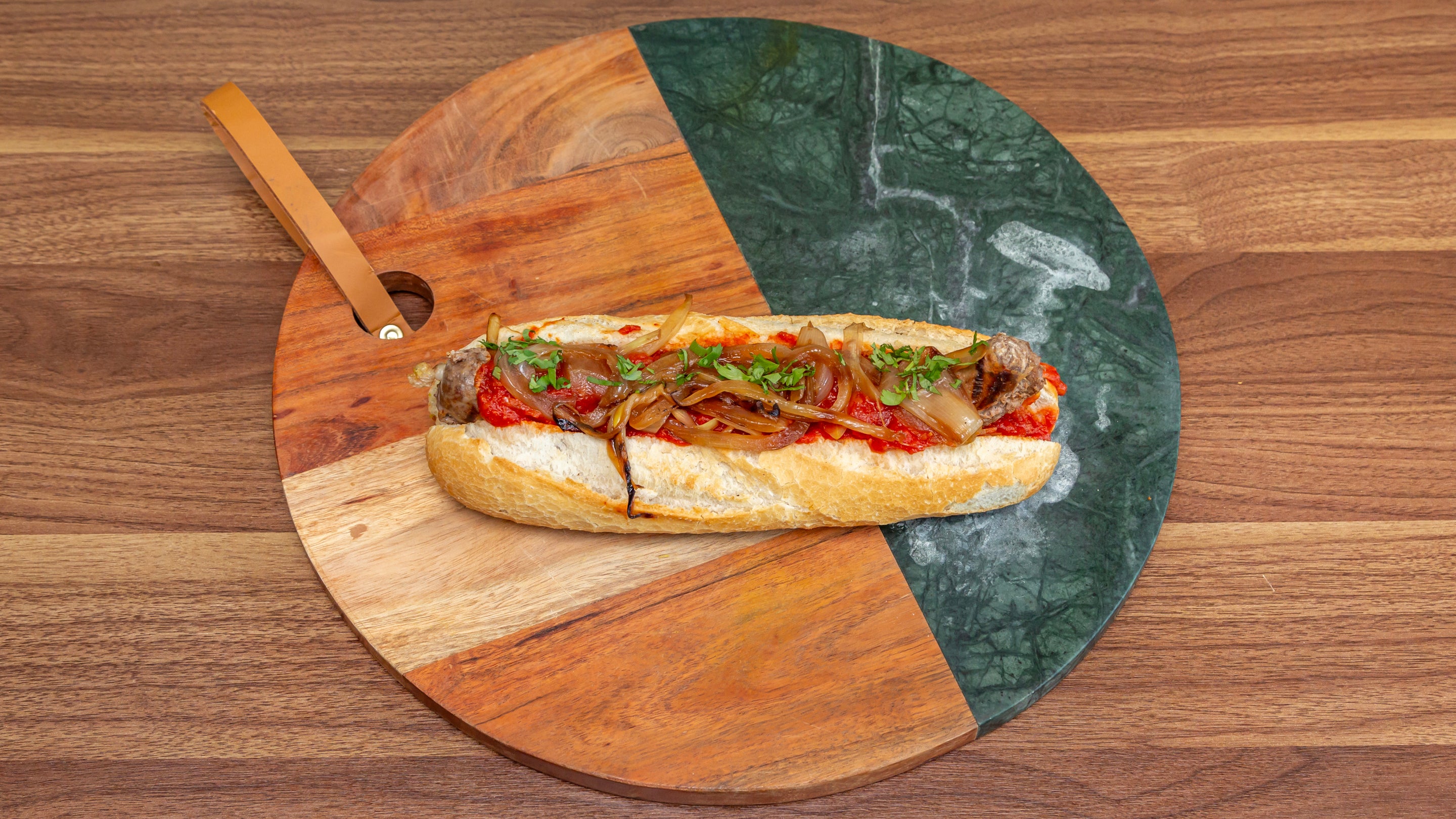 • Boerewors Roll
