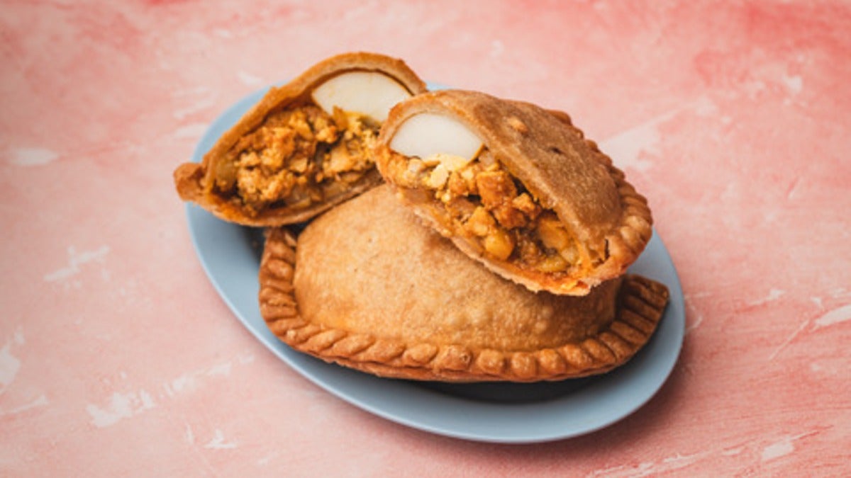 BOGOF: Signature Chicken Curry Puff with Egg