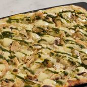 Pollo con Funghi Bianca