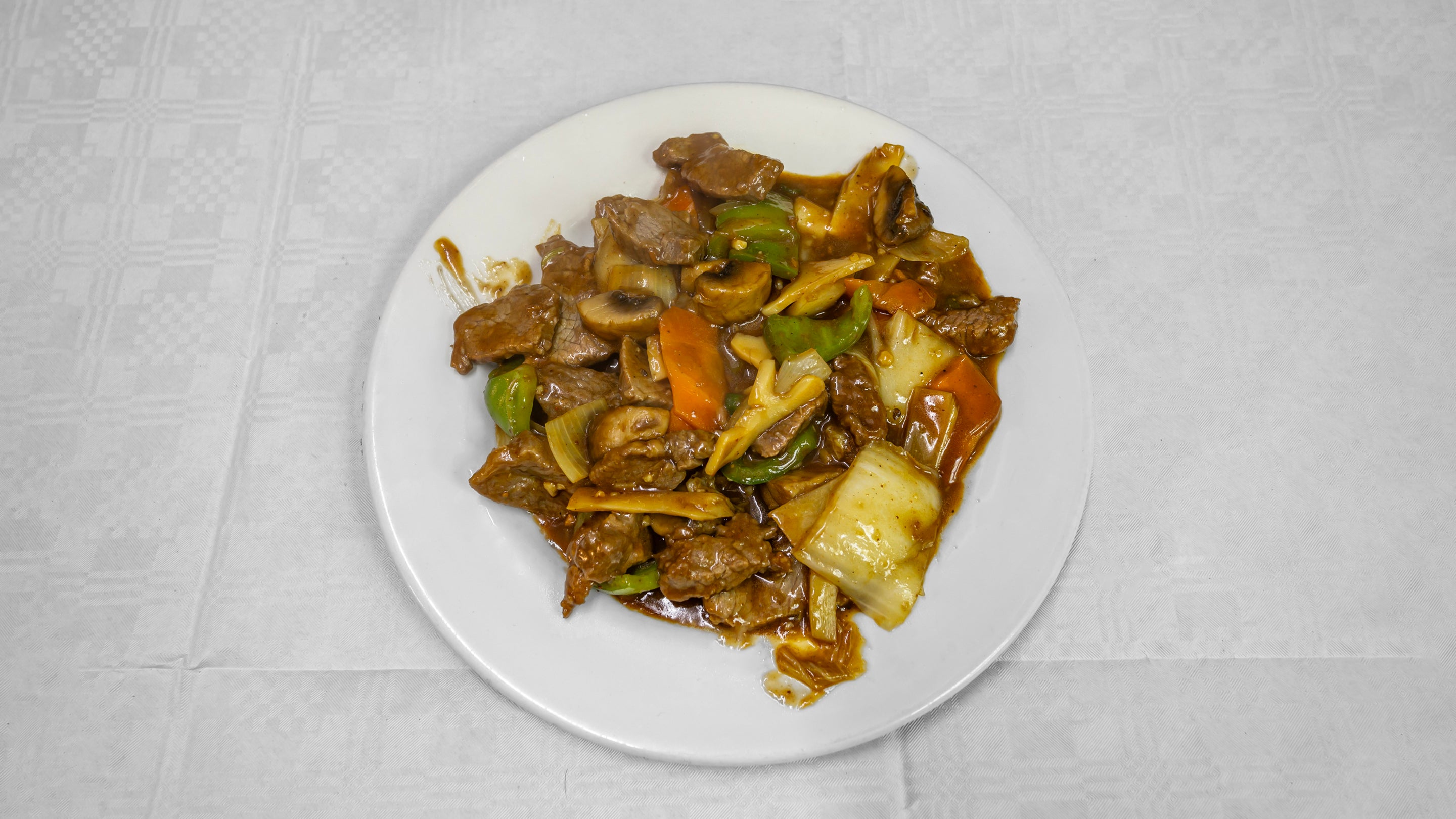 Beef with Mixed Vegetables in Spicy Satay Sauce