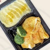 CHEESE OMELETTE