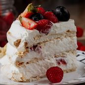 MERINGUE CAKE